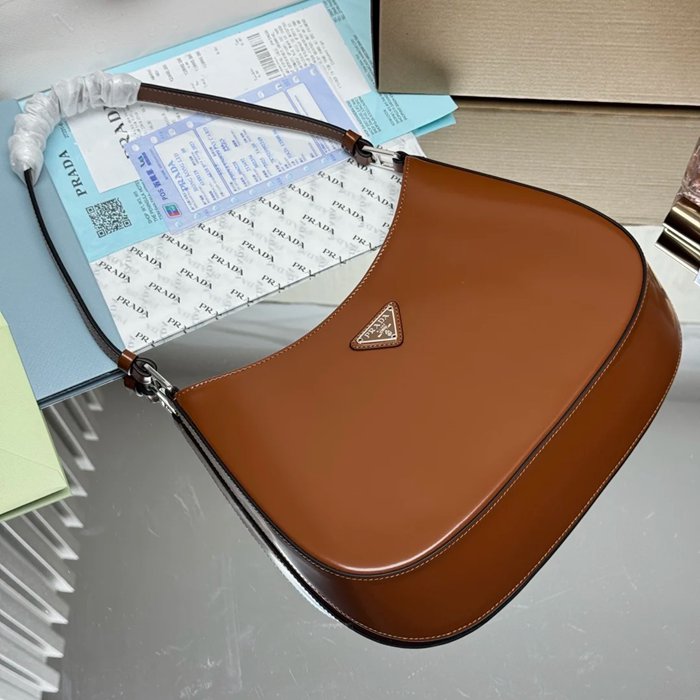 PRADA 1BC499 カーフスキン、レザー ホワイト、ゴールド 斜め掛けバッグ クラシック 27x21cm サイズ:27x21cm