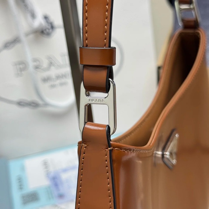 PRADA 1BC499 カーフスキン、レザー ホワイト、ゴールド 斜め掛けバッグ クラシック 27x21cm サイズ:27x21cm