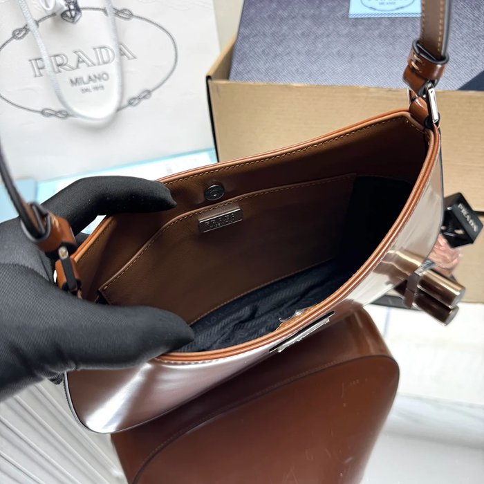 PRADA 1BC499 カーフスキン、レザー ホワイト、ゴールド 斜め掛けバッグ クラシック 27x21cm サイズ:27x21cm