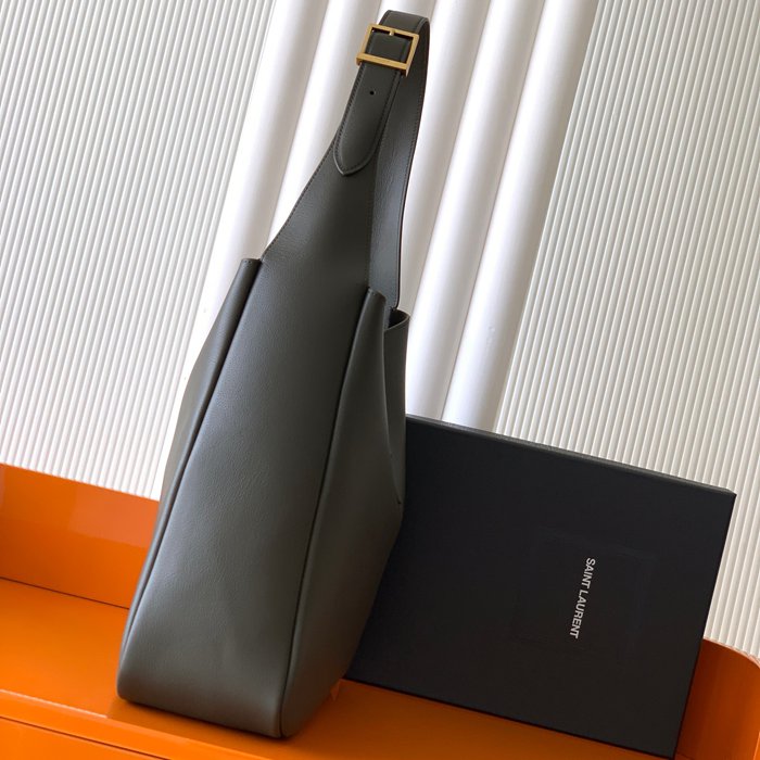 SAINT LAURENT 753837 グリーン、ゴールド 脇下バッグ 大、クラシック 31x30x13cm サイズ:31x30x13cm