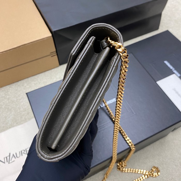 SAINT LAURENT 377828 ラムレザー グリーン、ゴールド ハンドバッグ チェーン、クラシック 14x5cm サイズ:22.5x14x4cm