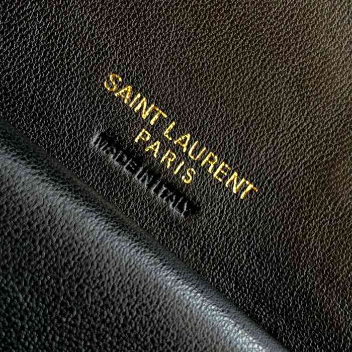 SAINT LAURENT 801437 ラムレザー 斜め掛けバッグ チェーン 24x14cm サイズ:24x14cm
