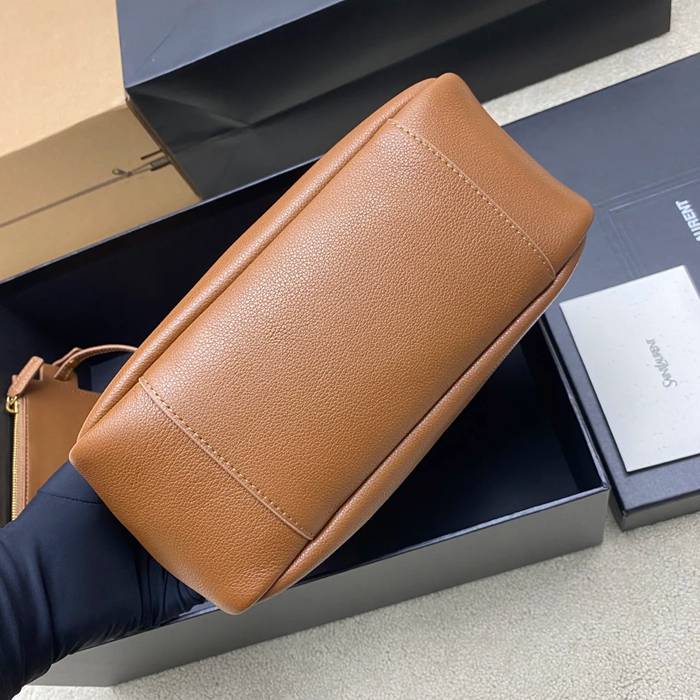SAINT LAURENT 850533 ブラウン、ゴールド ショルダーバッグ、脇下バッグ クラシック 22x22x10cm サイズ:22x22x10cm