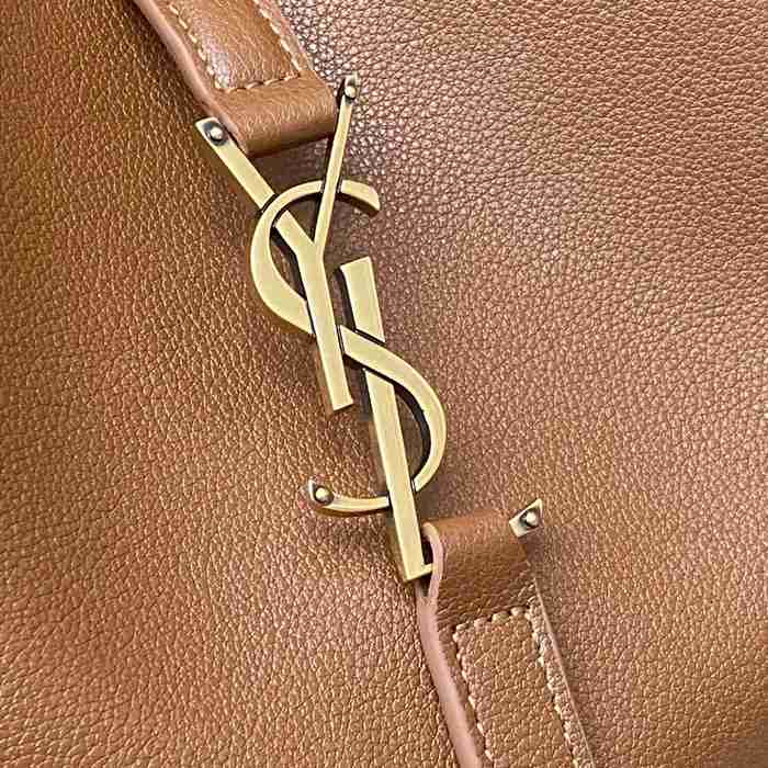 SAINT LAURENT 850533 ブラウン、ゴールド ショルダーバッグ、脇下バッグ クラシック 22x22x10cm サイズ:22x22x10cm