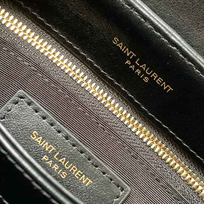 SAINT LAURENT 467072 カーフレザー 斜め掛けバッグ ミニ、クラシック 20x14cm サイズ:20x14cm