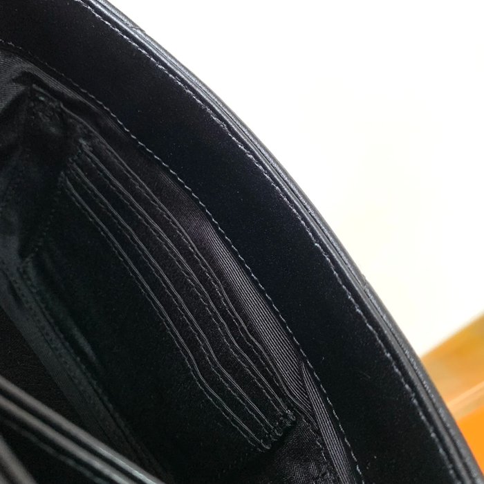 SAINT LAURENT 467072 カーフレザー 斜め掛けバッグ ミニ、クラシック 20x14cm サイズ:20x14cm