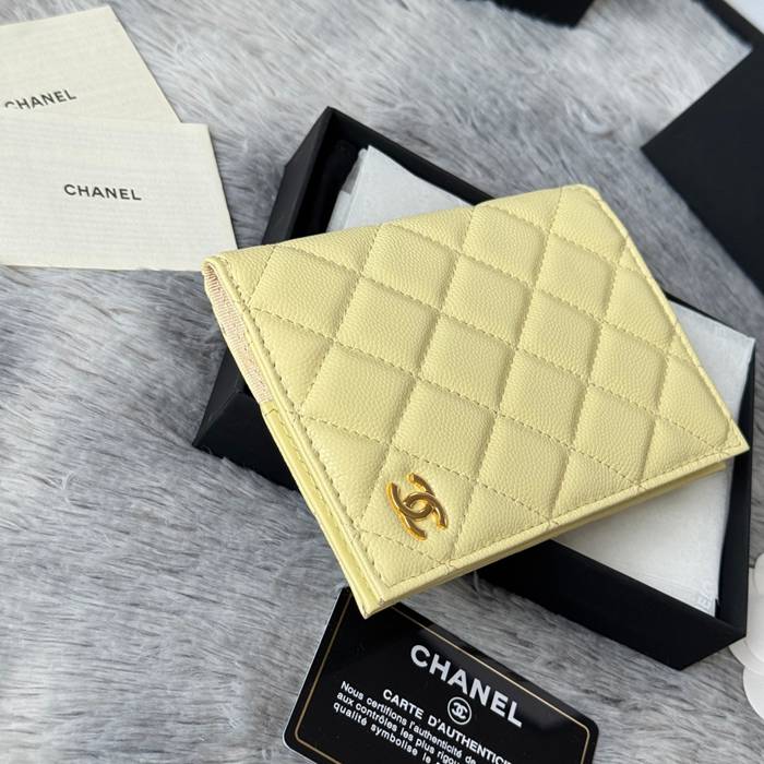 CHANEL AP3197 クラシックパスポートケース カヴィア粒革 サイズ:14.5x10.5cm