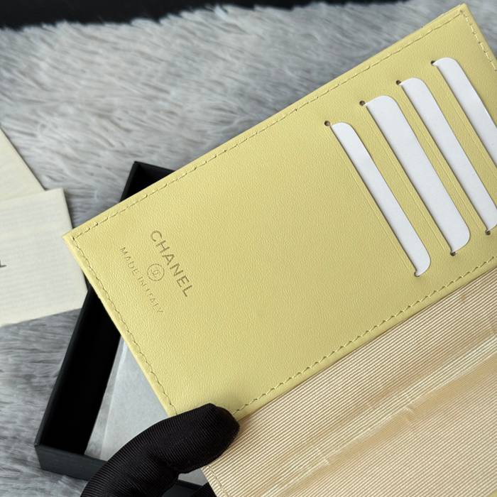 CHANEL AP3197 クラシックパスポートケース カヴィア粒革 サイズ:14.5x10.5cm