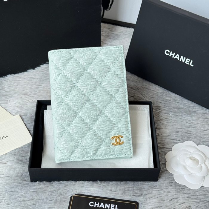 CHANEL AP3197 クラシックパスポートケース カヴィア粒革 サイズ:14.5x10.5cm