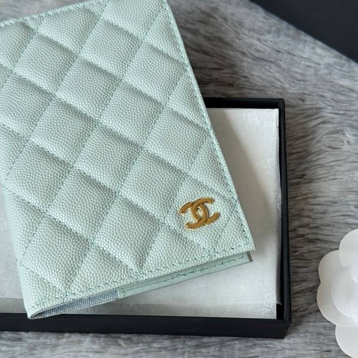 CHANEL AP3197 クラシックパスポートケース カヴィア粒革 サイズ:14.5x10.5cm