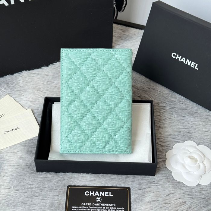 CHANEL AP3197 クラシックパスポートケース カヴィア粒革 サイズ:14.5x10.5cm