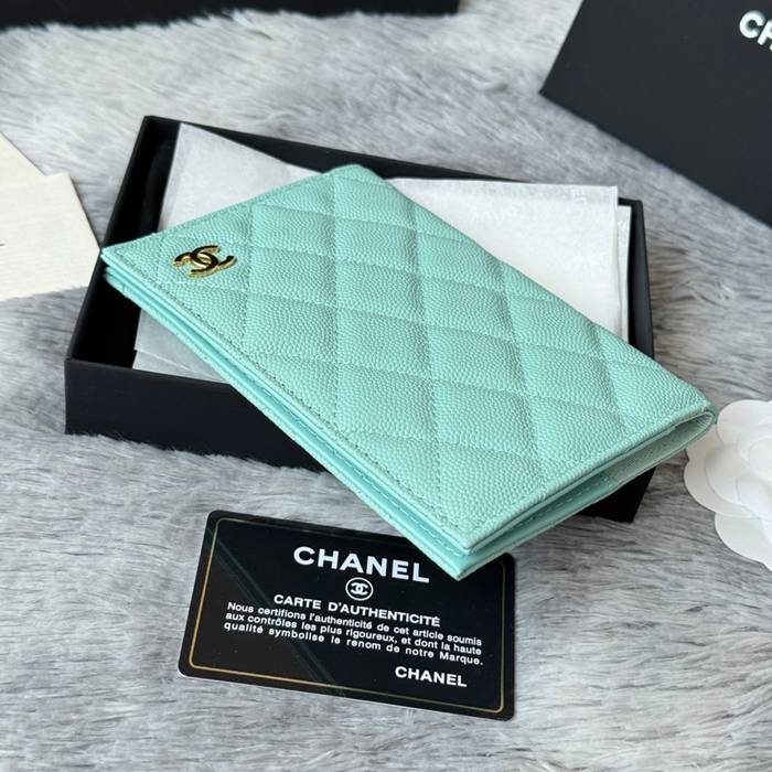 CHANEL AP3197 クラシックパスポートケース カヴィア粒革 サイズ:14.5x10.5cm
