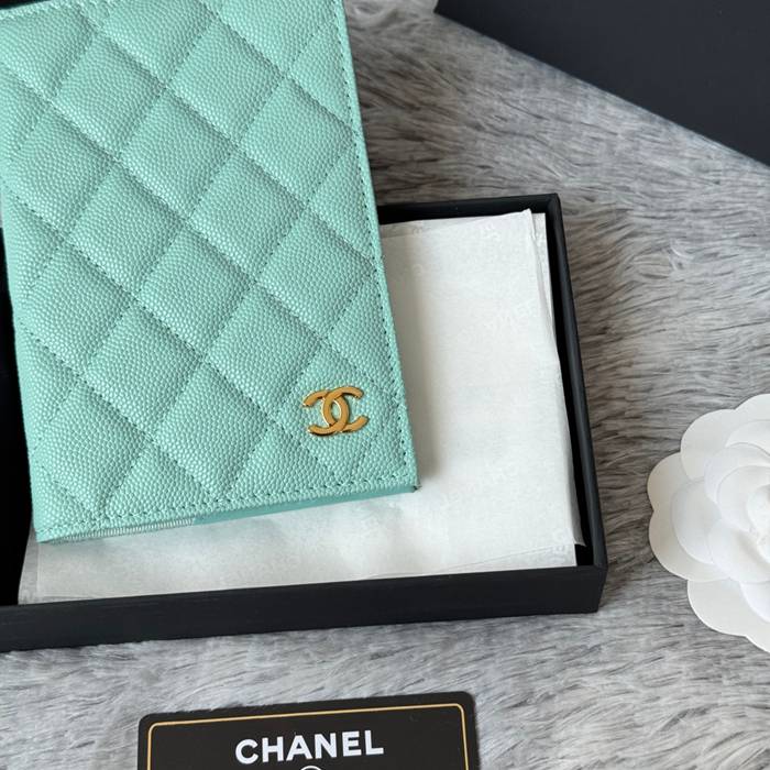 CHANEL AP3197 クラシックパスポートケース カヴィア粒革 サイズ:14.5x10.5cm
