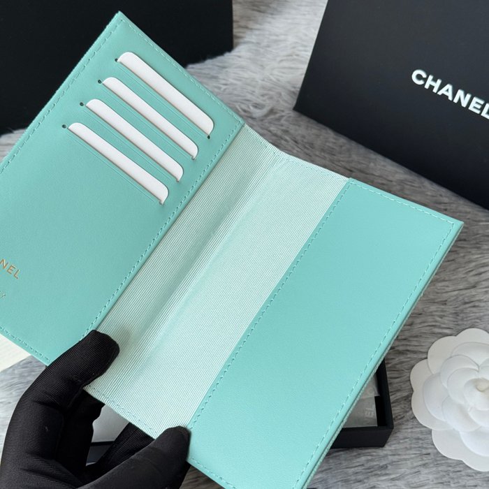 CHANEL AP3197 クラシックパスポートケース カヴィア粒革 サイズ:14.5x10.5cm