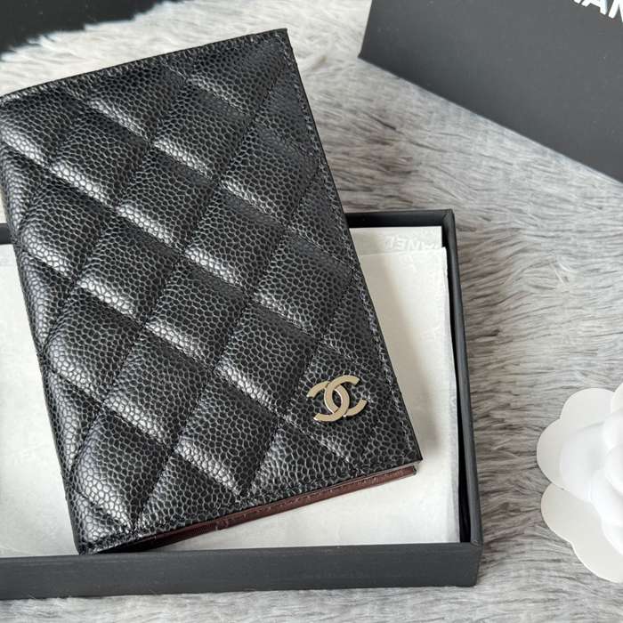 CHANEL AP3197 クラシックパスポートケース カヴィア粒革 サイズ:14.5x10.5cm