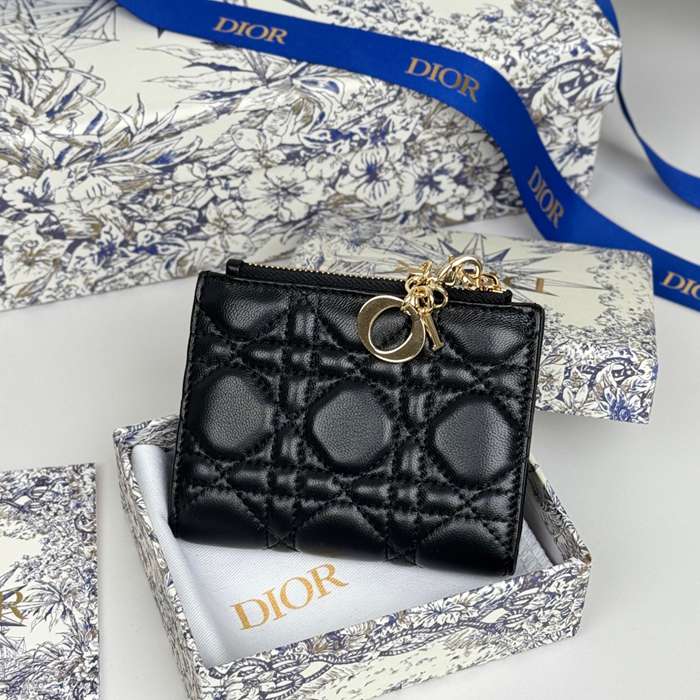 DIOR S6037UBHZ カロ?ダリア 長財布 藤編みラム革 サイズ:11.5x9cm