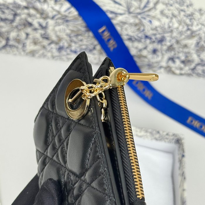 DIOR S6037UBHZ カロ?ダリア 長財布 藤編みラム革 サイズ:11.5x9cm