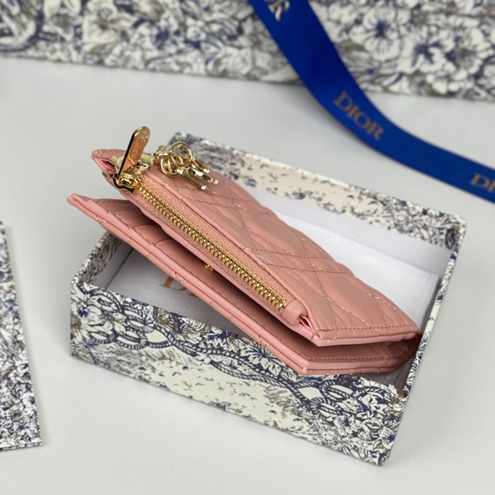 DIOR S6037UBHZ カロ?ダリア 長財布 藤編みラム革 サイズ:11.5x9cm