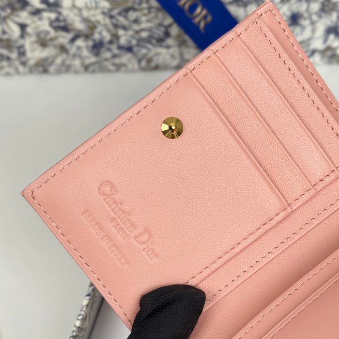 DIOR S6037UBHZ カロ?ダリア 長財布 藤編みラム革 サイズ:11.5x9cm
