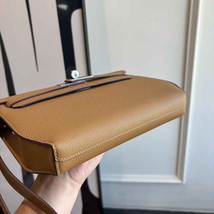 HERMES ケリー デペッシュ 25 クラッチバッグ トゴ革 ショルダーストラップ付き サイズ: