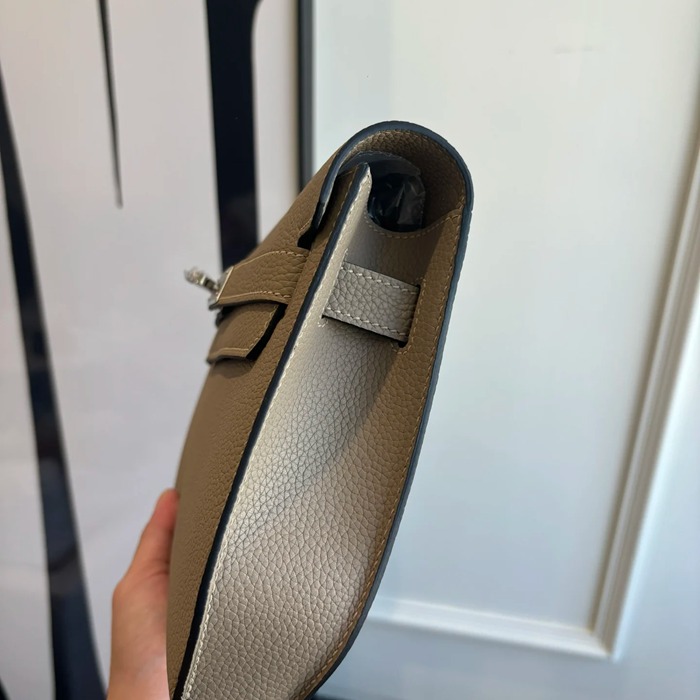 HERMES ケリー デペッシュ 25 クラッチバッグ トゴ革 ショルダーストラップ付き サイズ: