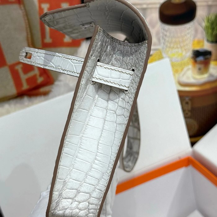 HERMES ケリー デペッシュ 25cm クラッチバッグ マットワニ腹皮 ヒマラヤホワイト サイズ: