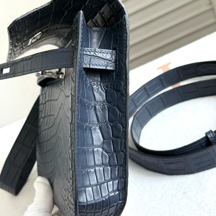 HERMES ケリー デペッシュ 25cm クラッチバッグ マットワニ皮 デニムブルー サイズ: