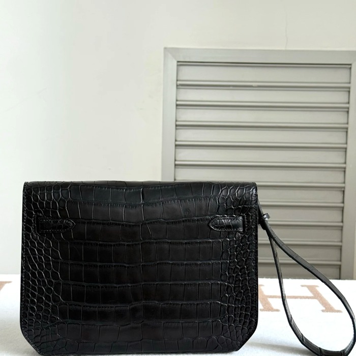 HERMES ケリー デペッシュ 25cm クラッチバッグ マットワニ腹皮 ブラック サイズ:
