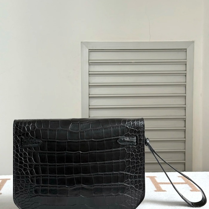 HERMES ケリー デペッシュ 25cm クラッチバッグ マットワニ腹皮 ブラック サイズ: