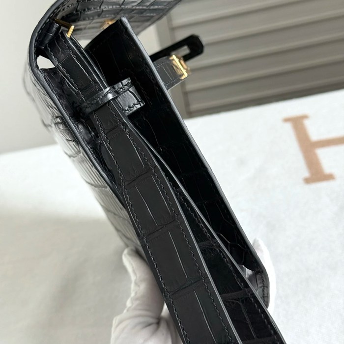 HERMES ケリー デペッシュ 25cm クラッチバッグ マットワニ腹皮 ブラック サイズ: