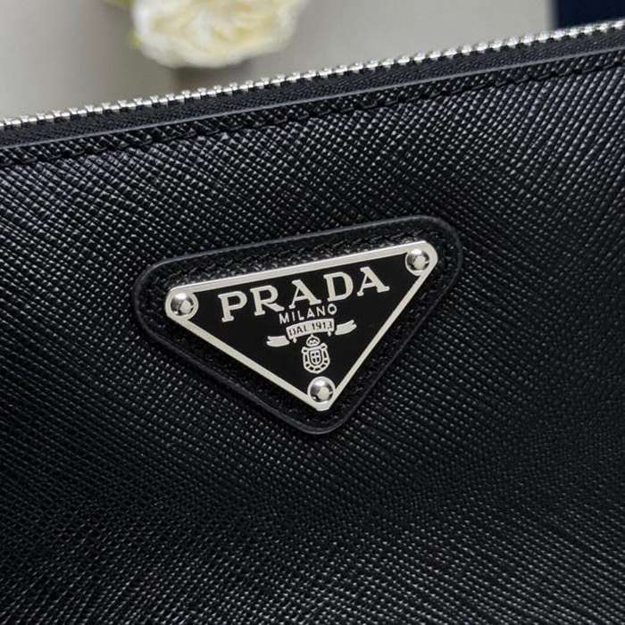 PRADA 2NH024 クラッチバッグ サフィアーノ十字紋 サイズ:24x17cm