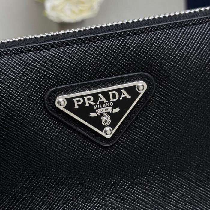 PRADA 2NH024 クラッチバッグ サフィアーノ十字紋 サイズ:24x17cm