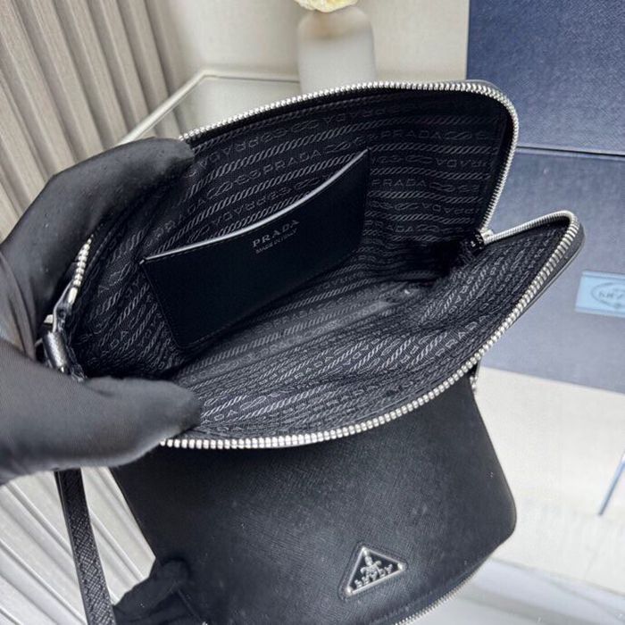 PRADA 2NH024 クラッチバッグ サフィアーノ十字紋 サイズ:24x17cm