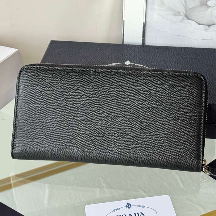 PRADA 1ML506 クラシックジッピー長財布 サフィアーノ十字紋 サイズ:19x12cm