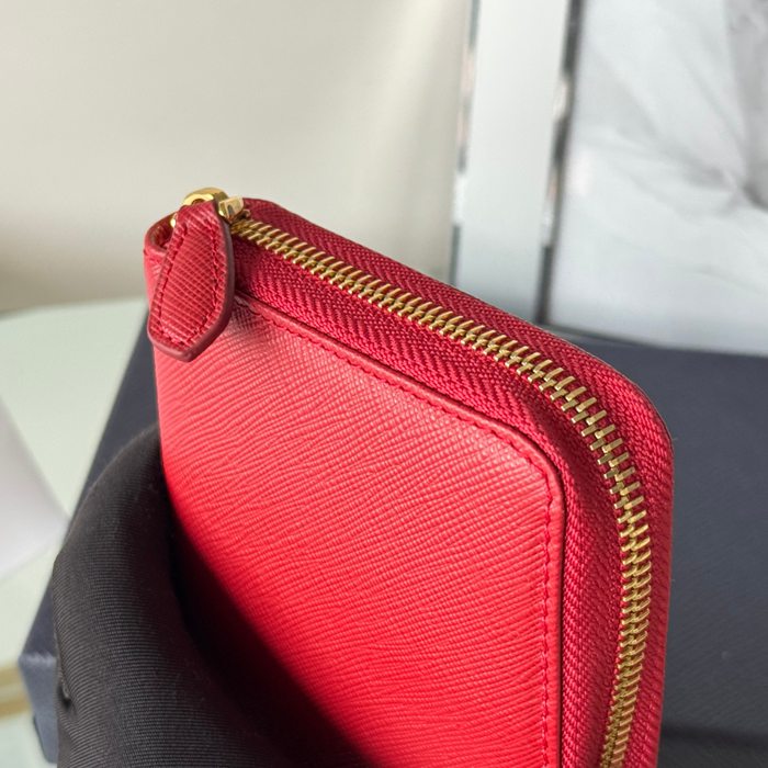 PRADA 1ML506 クラシックジッピー長財布 サフィアーノ十字紋 サイズ:19x12cm