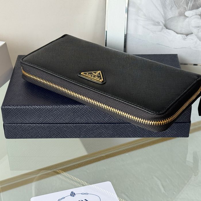 PRADA 1ML506 クラシックジッピー長財布 サフィアーノ十字紋 サイズ:19x12cm