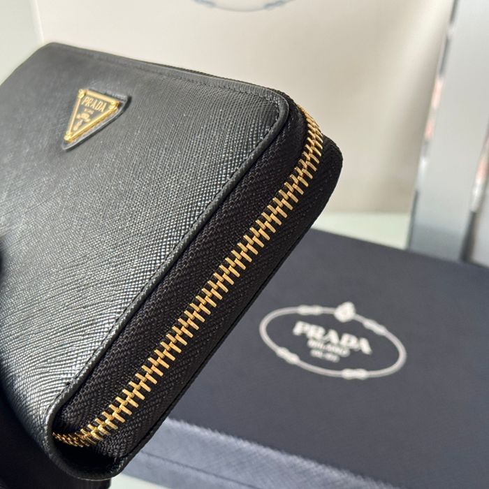 PRADA 1ML506 クラシックジッピー長財布 サフィアーノ十字紋 サイズ:19x12cm
