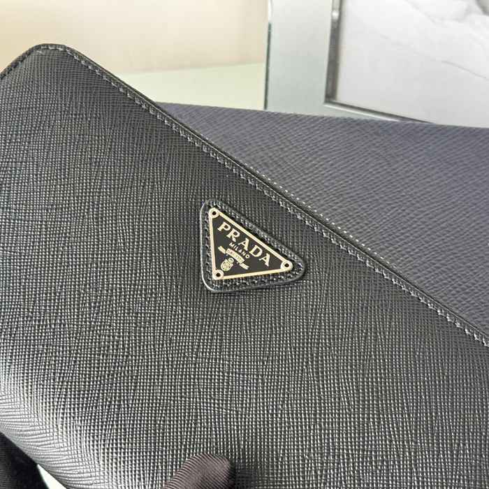 PRADA 1ML506 クラシックジッピー長財布 サフィアーノ十字紋 サイズ:19x12cm