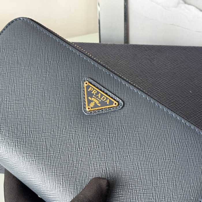 PRADA 1ML506 クラシックジッピー長財布 サフィアーノ十字紋 サイズ:19x12cm