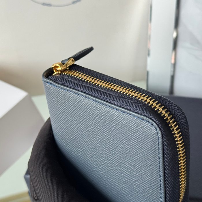 PRADA 1ML506 クラシックジッピー長財布 サフィアーノ十字紋 サイズ:19x12cm
