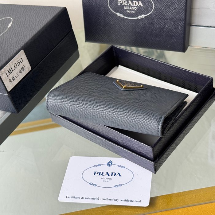 PRADA 1ML050 短財布 サフィアーノ十字紋 牛皮 サイズ:10x9cm