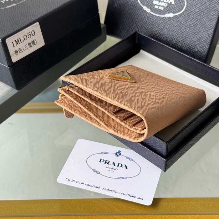 PRADA 1ML050 短財布 サフィアーノ十字紋 牛皮 サイズ:10x9cm