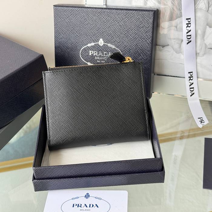 PRADA 1ML050 短財布 サフィアーノ十字紋 牛皮 サイズ:10x9cm