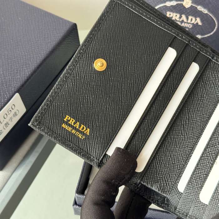 PRADA 1ML050 短財布 サフィアーノ十字紋 牛皮 サイズ:10x9cm