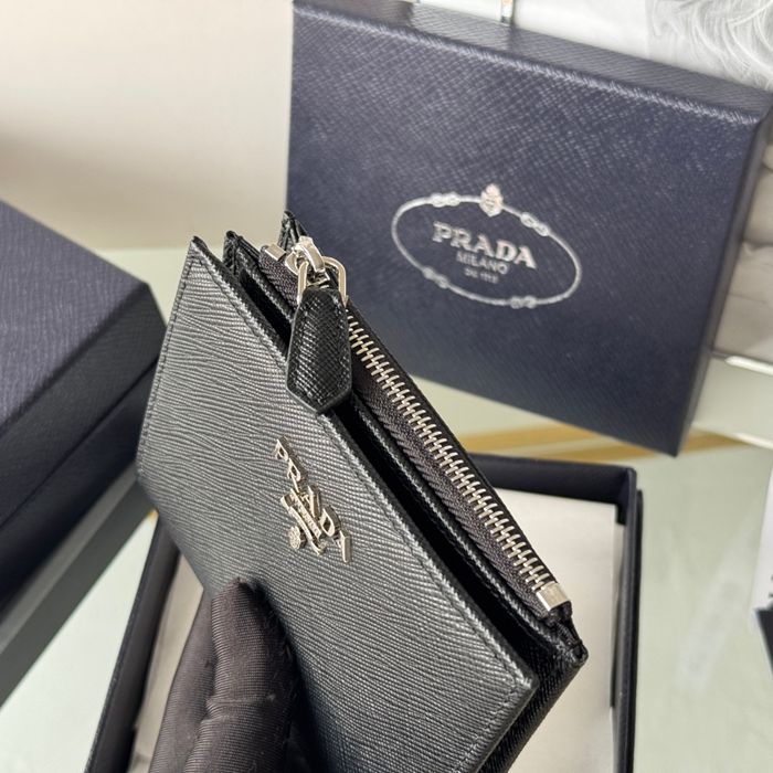 PRADA 1ML050 短財布 サフィアーノ十字紋 牛皮 サイズ:10x9cm