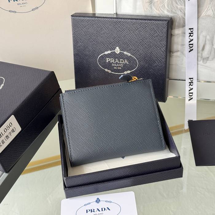 PRADA 1ML050 短財布 サフィアーノ十字紋 牛皮 サイズ:10x9cm
