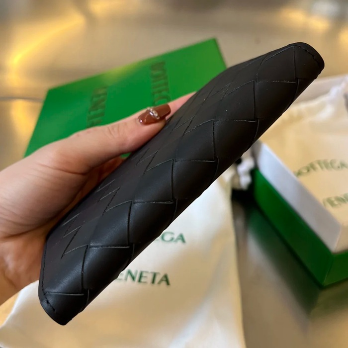 BOTTEGA VENETA BV 629679 新作パッチワークパスポートケース 編み牛皮 13.3x9.5cm サイズ:13.3x9.5cm