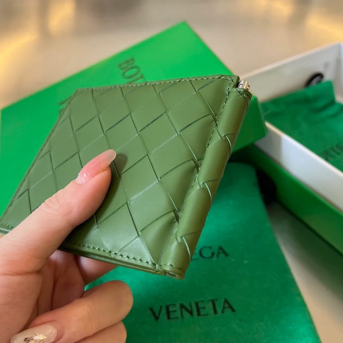 BOTTEGA VENETA BV 592626 新作マネークリップ 編み牛皮 11.5x9x0.5cm サイズ:11.5x9x0.5cm