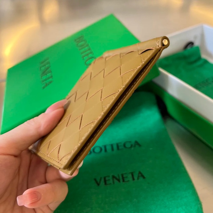 BOTTEGA VENETA BV 592626 新作マネークリップ 編み牛皮 11.5x9x0.5cm サイズ:11.5x9x0.5cm