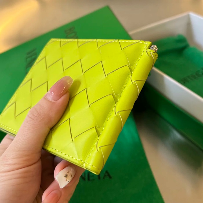 BOTTEGA VENETA BV 592626 新作マネークリップ 編み牛皮 11.5x9x0.5cm サイズ:11.5x9x0.5cm